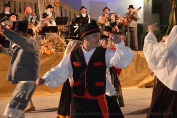 Centro y Anzar, de Telde, en el III Festival Folclórico Herencias (Foto Francisco Javier Santana)